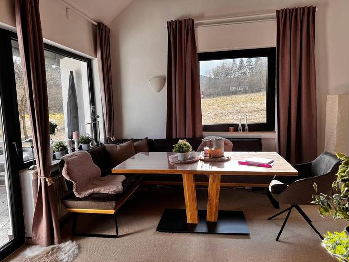 Vakantiewoning voor 5 personen, met uitzicht en terras, met huisdier in Usseln
