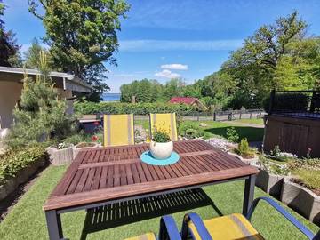 Ferienwohnung für 2 Personen, mit Seeblick und Terrasse sowie Garten, kinderfreundlich in Röbel-Müritz