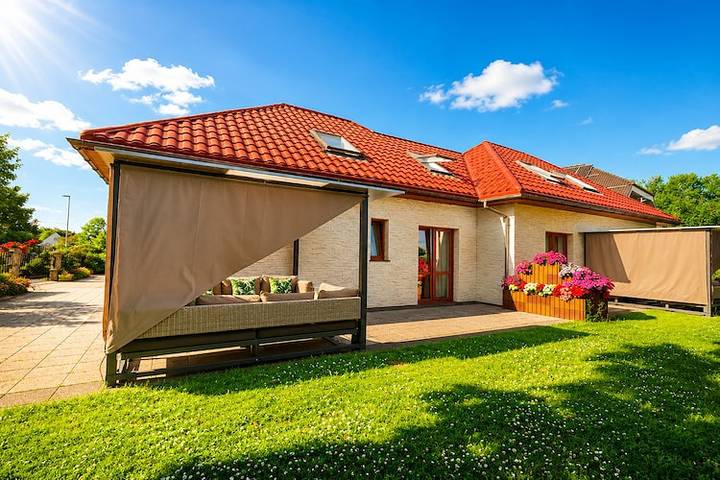 Ferienhaus für 8 Personen, mit Pool in Polen