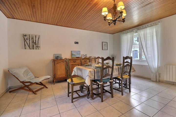 Gîte pour 4 personnes, avec jardin à Saint-Coulomb - 3