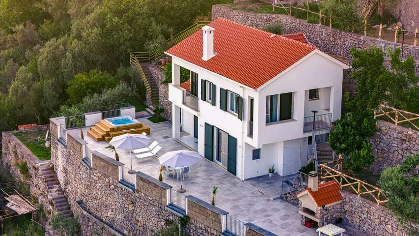 Villa mit Blick auf die Amalfiküste und Whirlpool in San Michele (Salerno), Furore