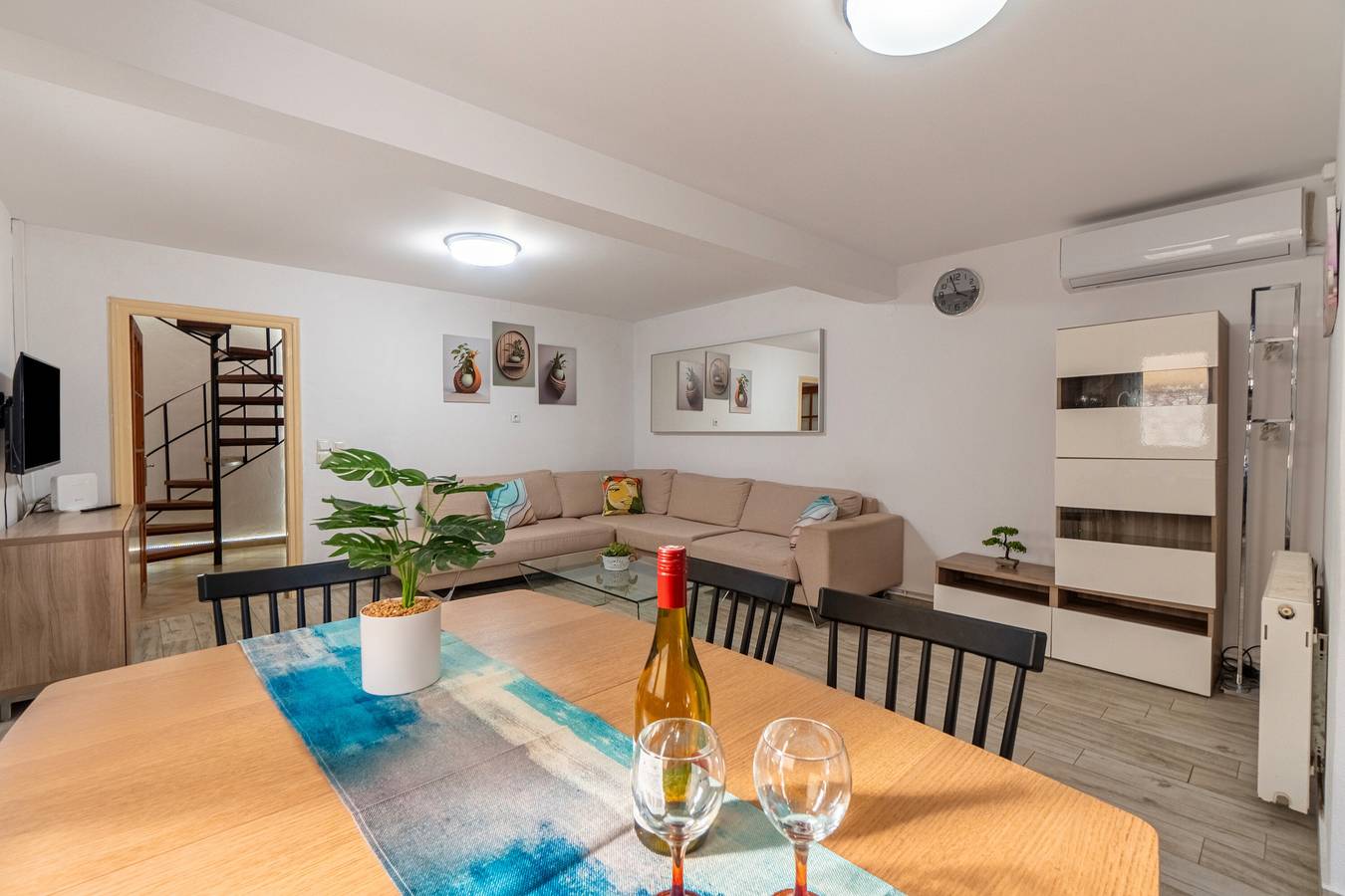 Vakantiehuis 'Serenity' met Privéterras, Wi-Fi en Airconditioning in Vlachopoulatika, Paxos