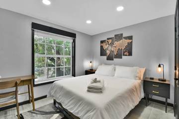 Vacation Rental for 4 Guests in Middle River, Wilton Manors, Picture 1