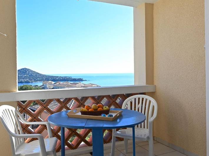 Gîte pour 6 personnes, avec terrasse ainsi que jardin et piscine dans Gare Du Dramont - 2
