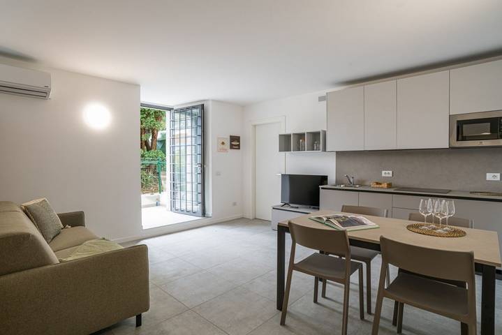 Ferienwohnung für 3 Personen, mit Garten und Pool sowie Seeblick in Como - 2