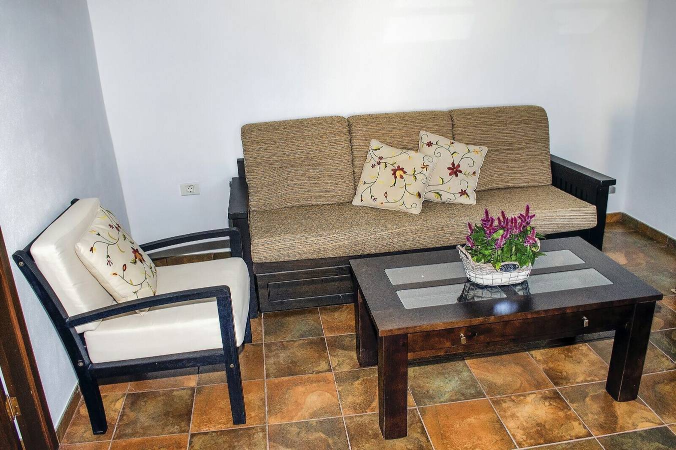 Apartamento entero, Casa de vacaciones 'Gomera Country House' con terraza y jardín compartidos y Wi-Fi in Alojera, Vallehermoso
