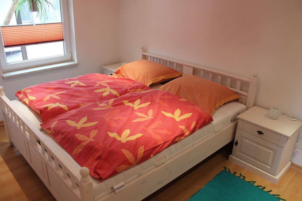 Gemütlicher Bungalow am See mit Garten und Terrasse ideal für Mensch und Tier. in Klocksdorf, Carlow