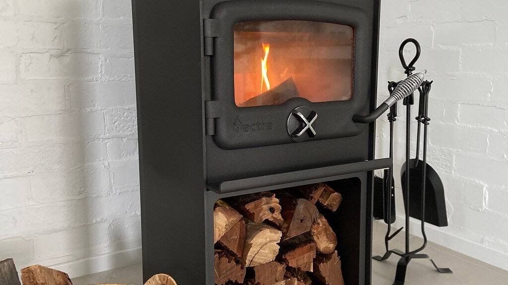 Sandy Feet Retreat - Pet Friendly - 1 Min Walk to Beach in Currarong, Jervis Bay