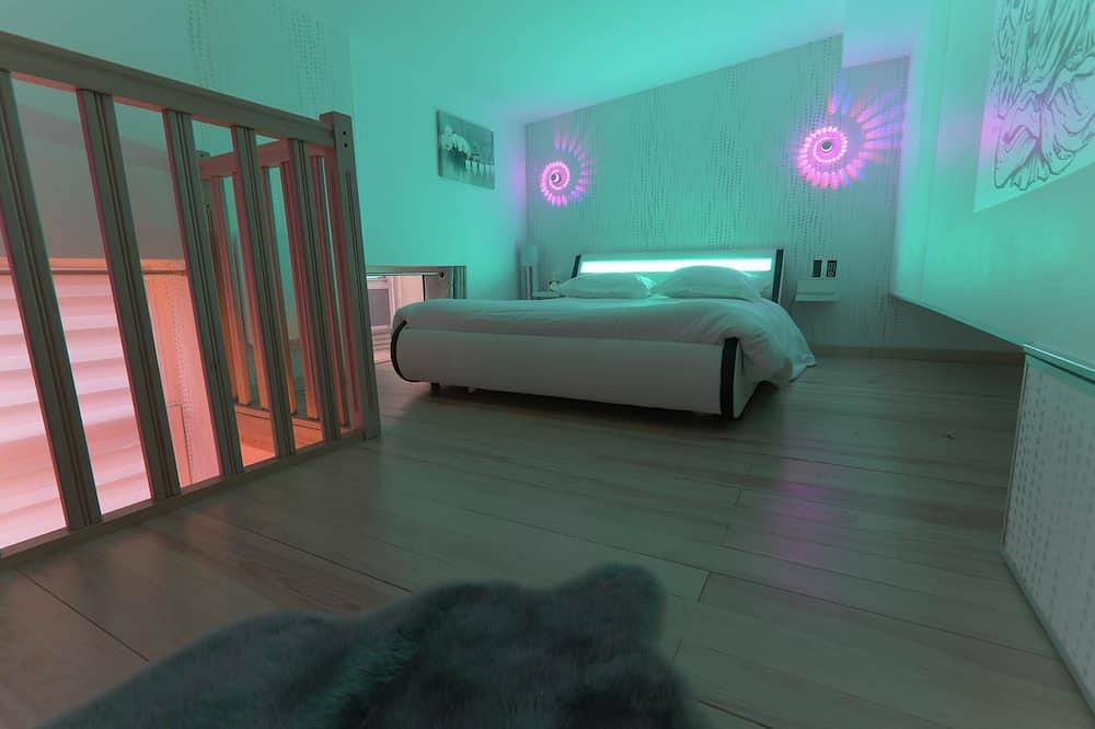 Apartamento entero, Sparadise Lille Hypercentre, jacuzzi, T2 40m², Diseño acogedor Relajación in Lille, Lille region