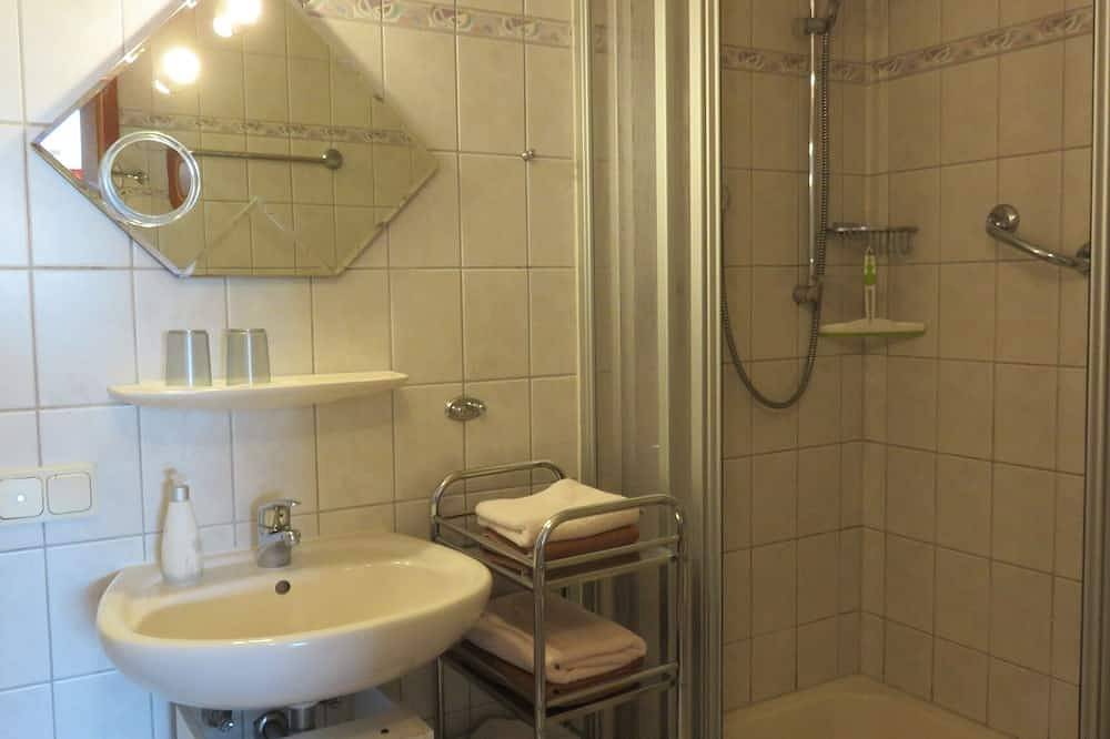 Ganze Wohnung, Appartement mit Freisitz unter den Weinranken | 3 *** Sterne in Großheubach, Fränkisches Weinland
