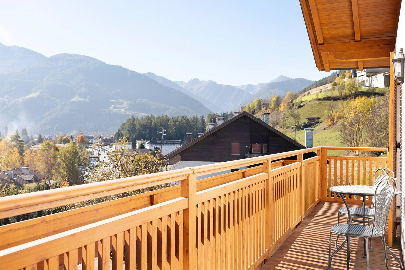 Entire apartment, Apartment 'Hatzlhof Nr 6' with Mountain View, Shared Terrace and Wi-Fi in Tschöfs - Ceves, Sterzing
