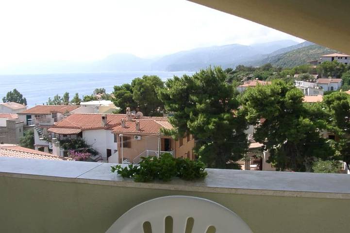 Ferienwohnung für 4 Personen, mit Terrasse in Cala Gonone