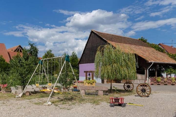 Appartement de vacances pour 5 personnes, avec Terrasse ainsi que Jardin et Vue