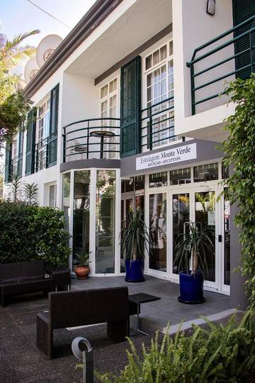 Maison d’hôte pour 2 personnes, avec vue ainsi que jardin et piscine à Funchal