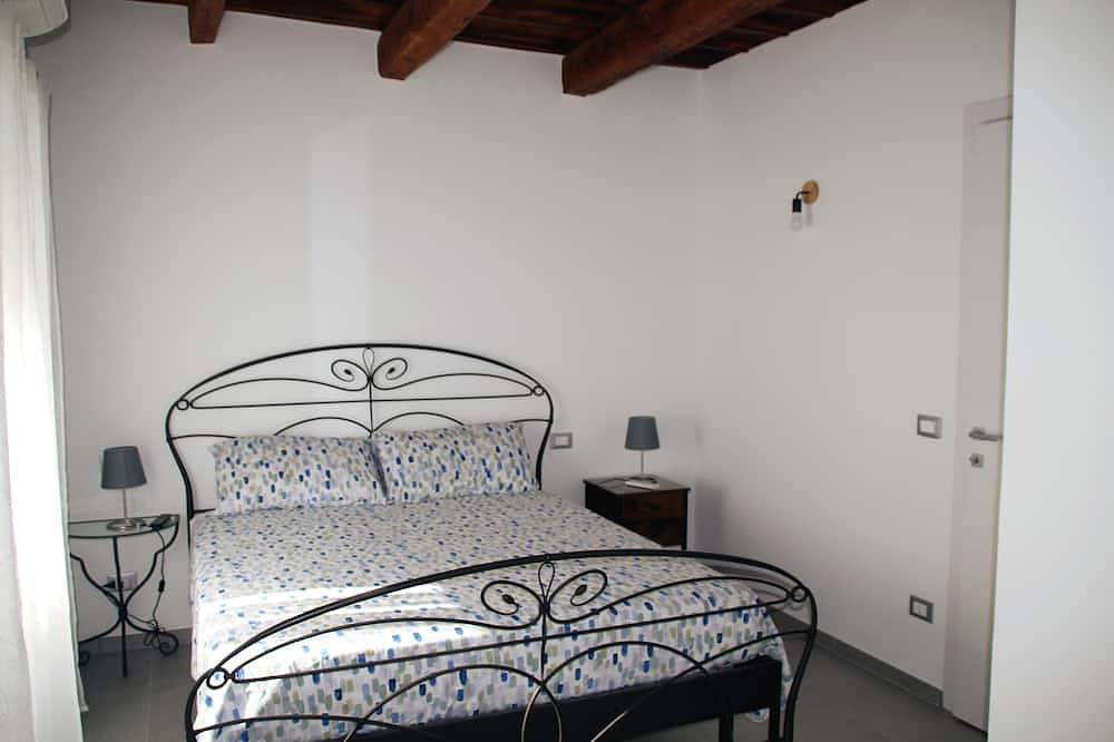 Entire apartment, Giolo House - recently renewed apartment in Loreto, Ancona Province