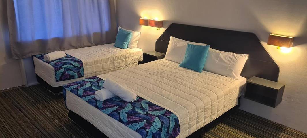 Hotel für 3 Personen, mit Pool - 1