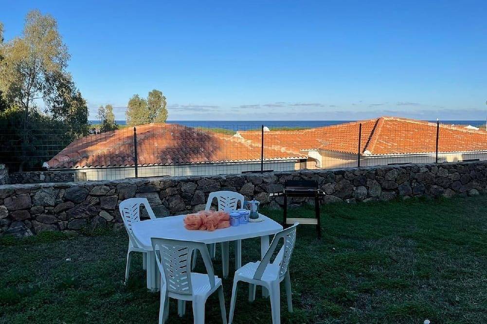 Ganze Wohnung, Ferienwohnung Budoni für 1 - 4 Personen mit 2 Schlafzimmern - Ferienwohnung in Baia Sant'Anna, Olbia-Tempio