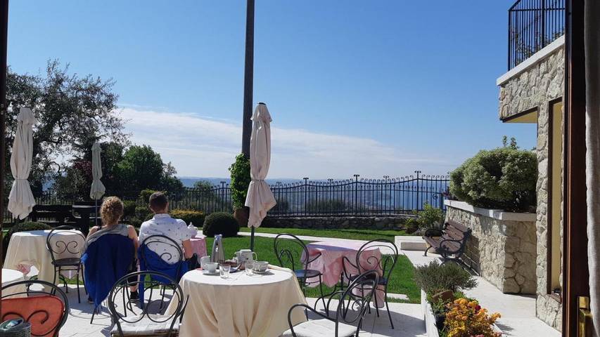 Maison d’hôte pour 2 personnes, avec jardin ainsi que piscine et vue à Bardolino - 2
