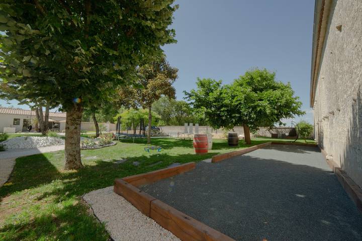 Location de vacances pour 2 personnes, avec jardin à La Jarrie - 4