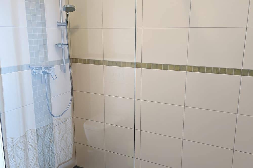 Ganze Wohnung, Penthouseferienwohnung mit Taunusblick in Usingen, Hochtaunuskreis