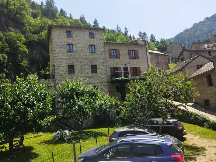 Gîte pour 10 personnes, avec piscine ainsi que jardin et balcon à Sainte-Enimie - 2