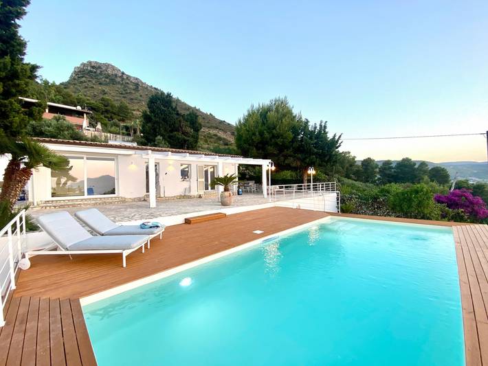 Villa con piscina per 8 persone, con giardino a Castellammare del Golfo