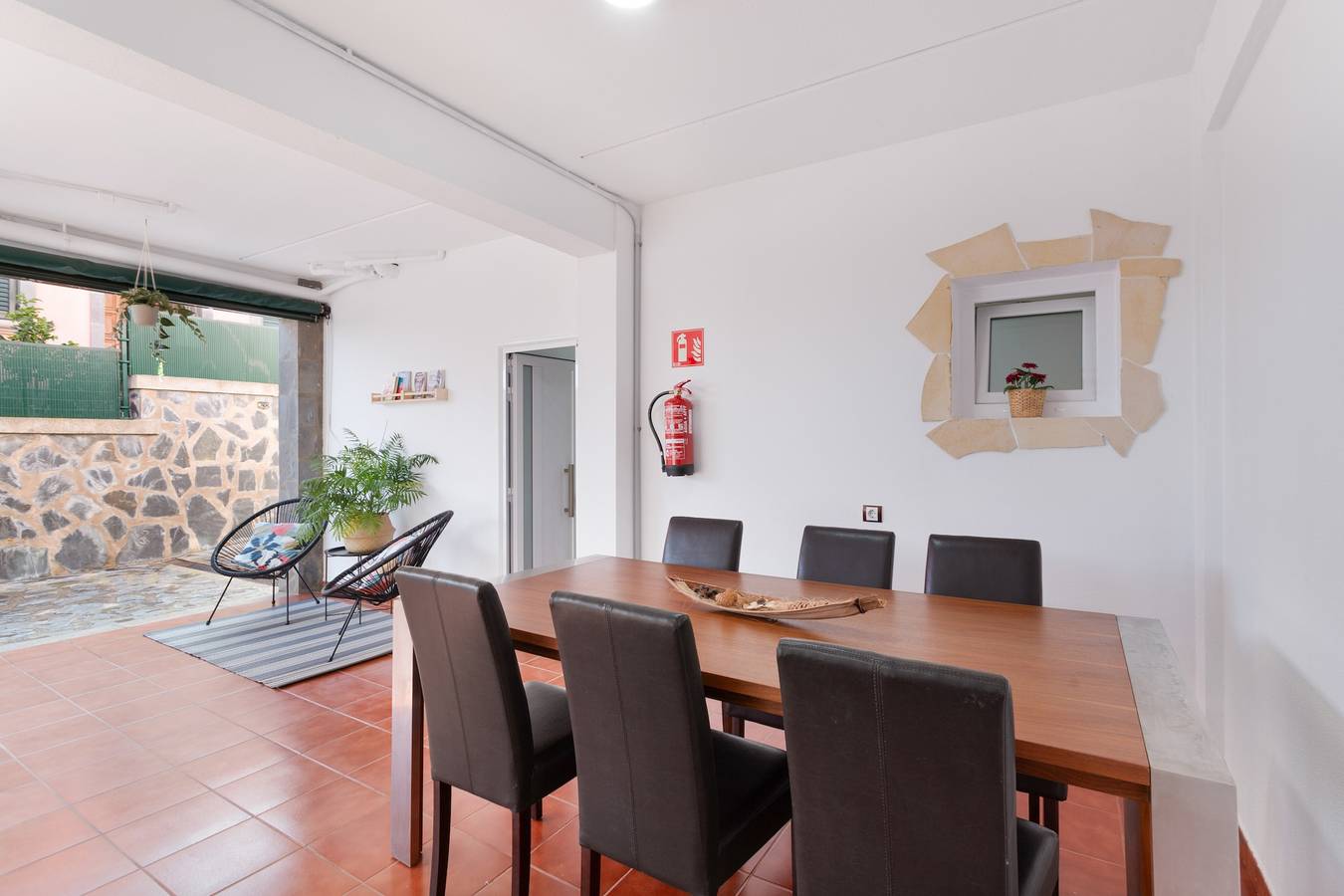 Entire apartment, Vacation 'Casa Alejandro' with Mountain View, Private Terrace and Wi-Fi in Firgas, North Gran Canaria