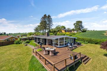 Ferienhaus für 6 Personen, mit Terrasse und Garten in Skarrev
