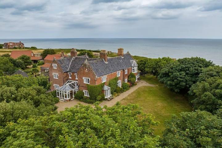 Holiday rental for 15 people, with hot tub, child-friendly in Mundesley