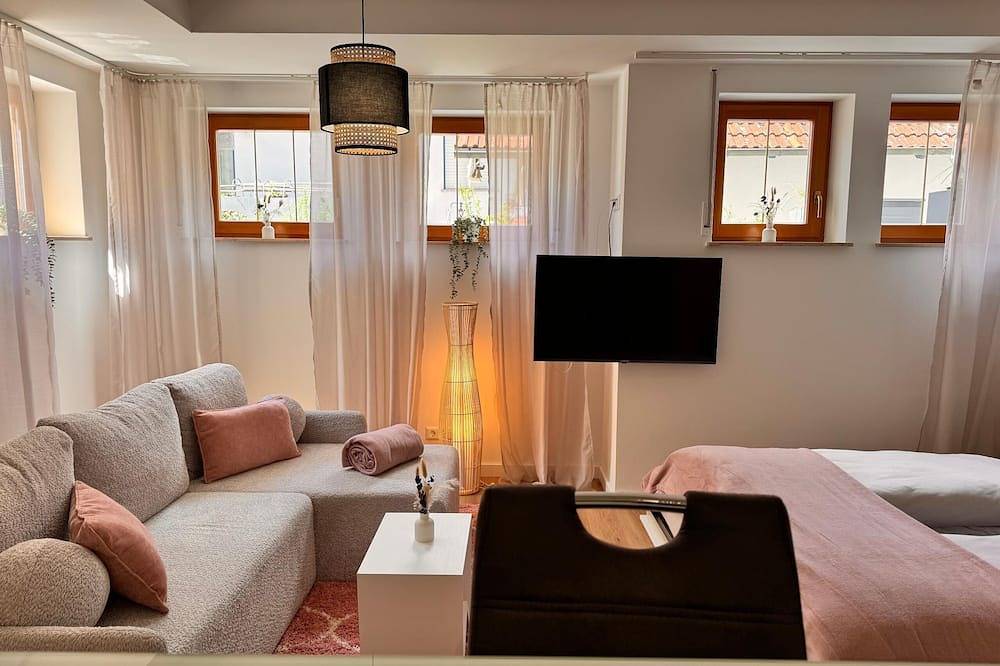 Ganze Wohnung, Exklusiv kompakt: Smart-Apartment mit Outdoor-Flair in Bad Mergentheim, Hohenlohe