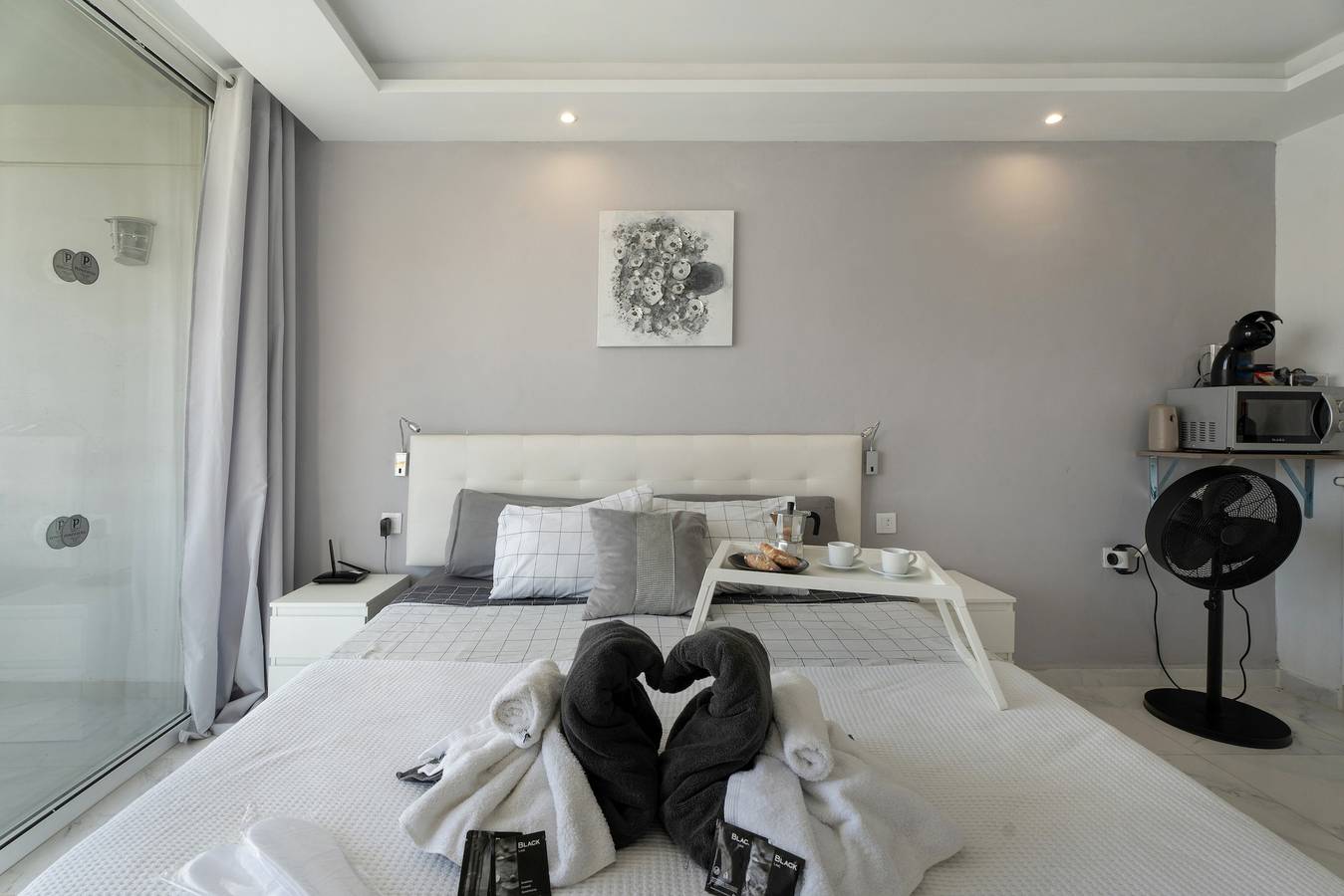 Appartement entier, Appartement de vacances 'Las Americas Evening Escape' avec vue sur la mer, piscine privée et Wi-Fi in Playa de Troya, Adeje