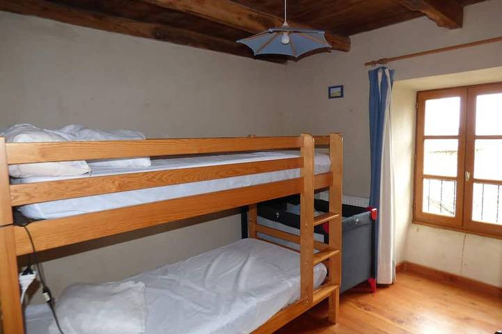 Location de vacances pour 8 personnes, avec jardin et terrasse à Fraissinet-de-Lozère - 4