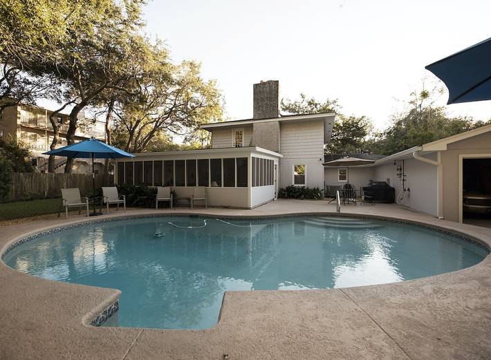 Vacation rental for 14 people, with terrace in St. Simons Island