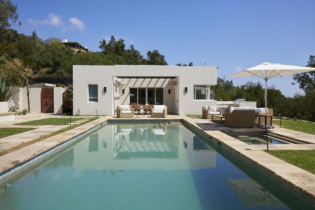 Degree Ocean Views, 47’ heated pool, stunning contemporary coastal retreat. in Montecito, Santa Barbara County