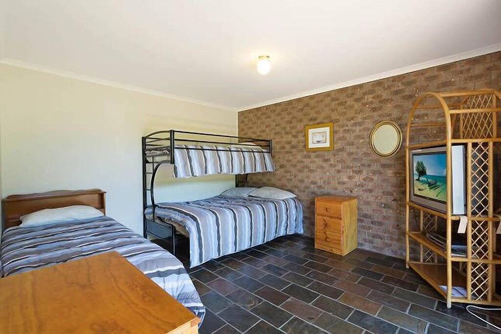 Pete's Place-Seaviews-kurzer Spaziergang zum Strand. in Pambula Beach, New South Wales