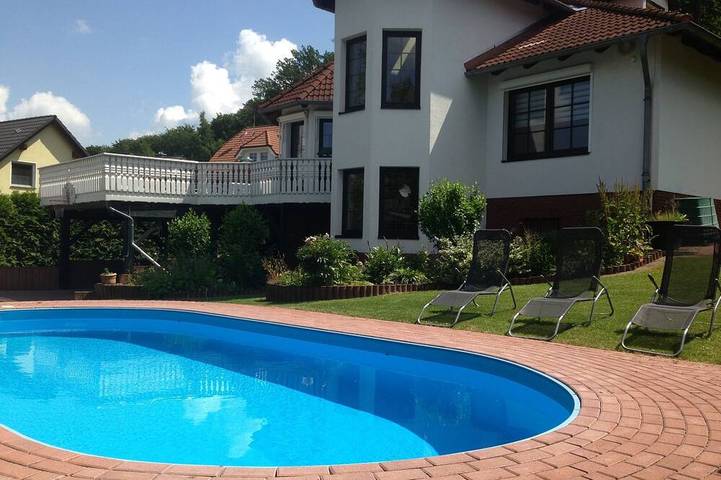 Ferienhaus für 8 Personen, mit Balkon und Garten in Ballenstedt