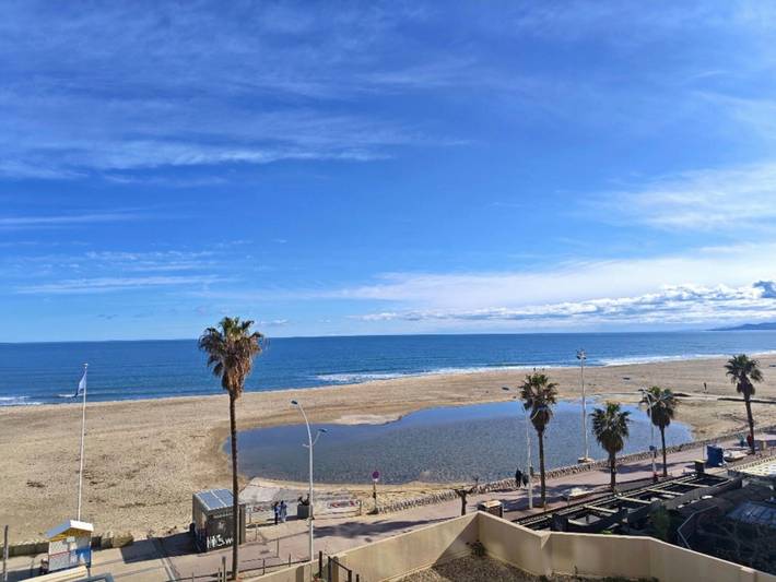 Gîte pour 4 personnes, avec terrasse dans Casino Du Canet En Rousillon