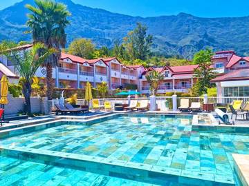 Hôtel pour 2 personnes, avec jardin et vue ainsi que sauna et piscine à Cilaos