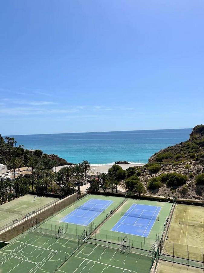 Appartement de vacances pour 3 personnes, avec piscine ainsi que jardin et balcon