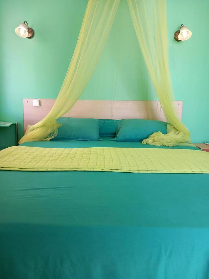 Chambre d’hôte pour 3 personnes, avec jardin ainsi que piscine et vue en Guadeloupe - 2