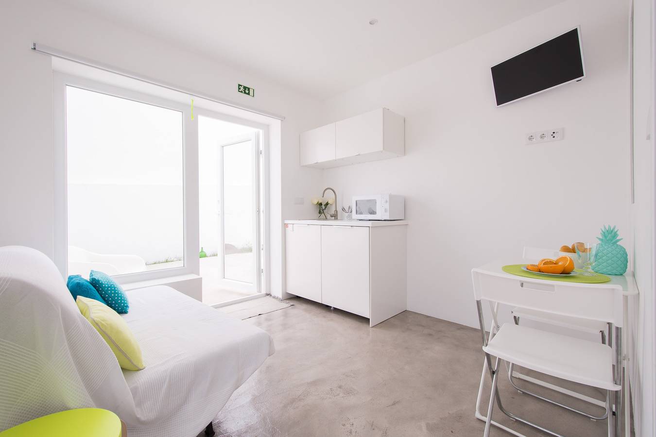 Apartamento inteiro, Apartamento de férias para 4 pessoas com jardim in Atouguia da Baleia, Leiria distrito