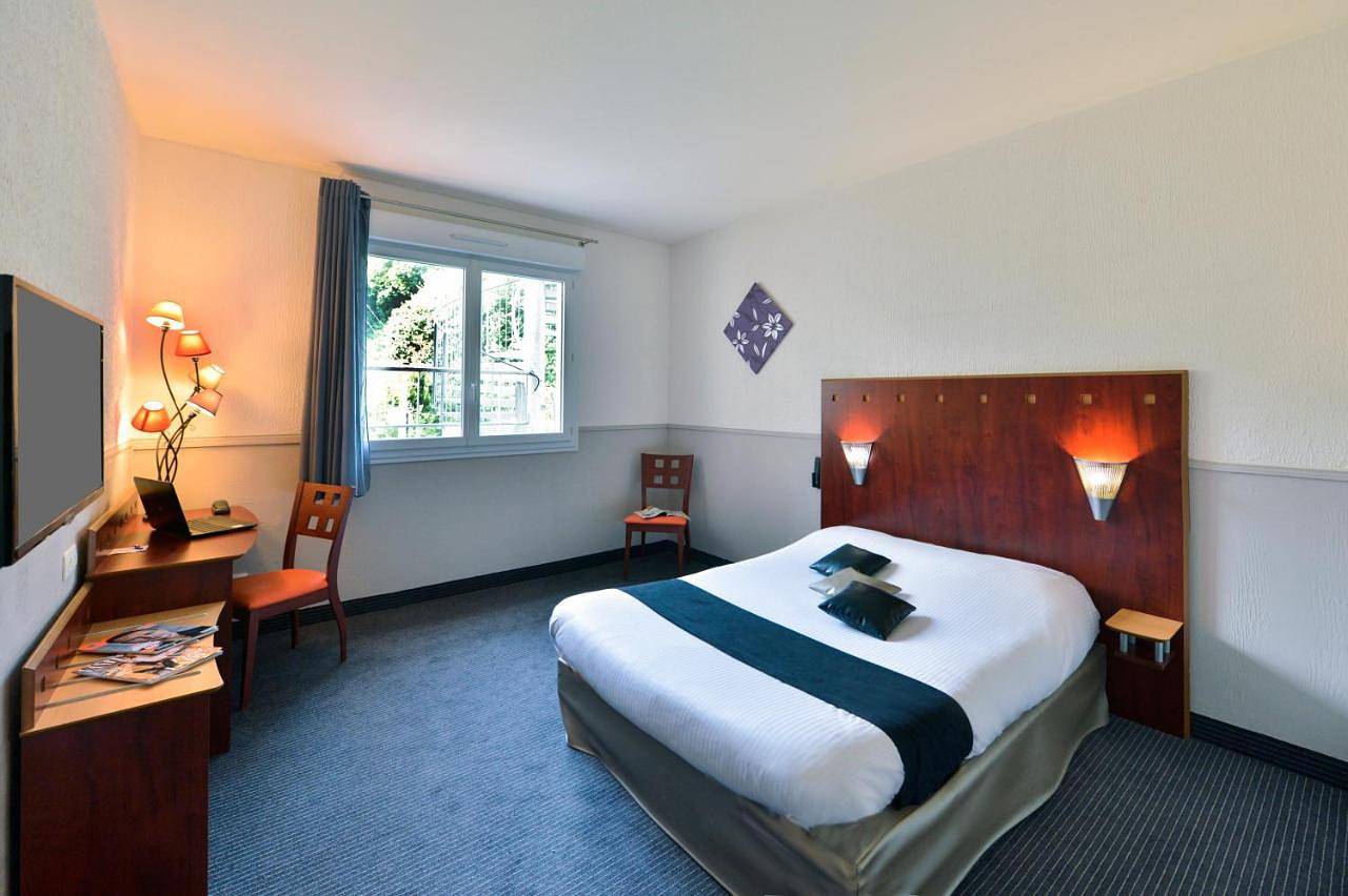 Standard Double Room in Chantonnay, Région de La Roche-sur-Yon