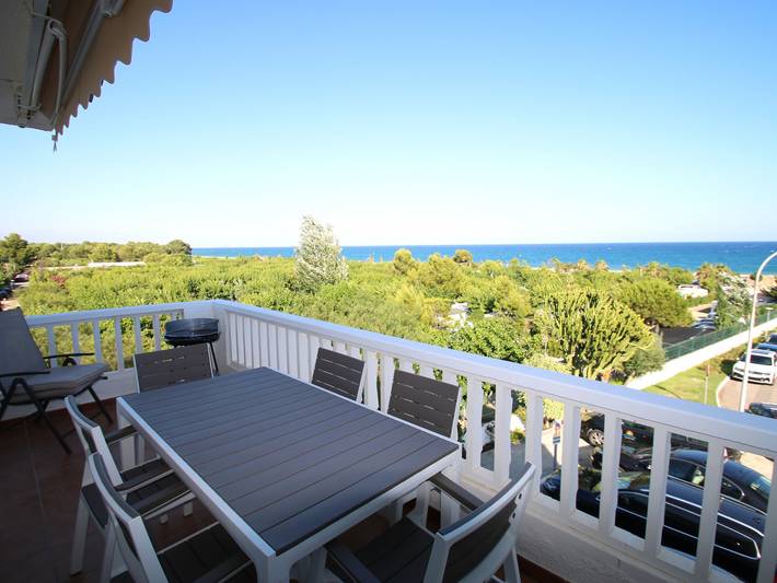 Apartamento para 7 personas, con terraza y piscina, Se admiten mascotas en Parque de Montroig