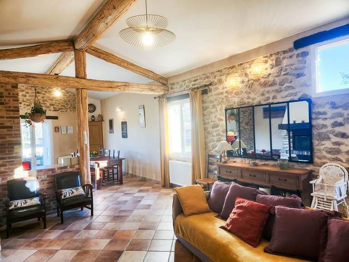 Gîte pour 7 personnes, avec Terrasse ainsi que Jardin et Vue à Lurs