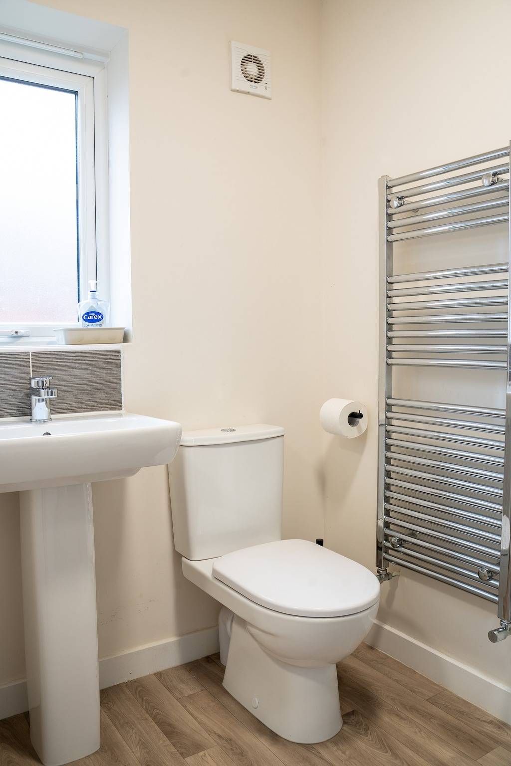 3 bedroom House, Sleeps 6 with Parking and Garden in Sheffield, South Yorkshire