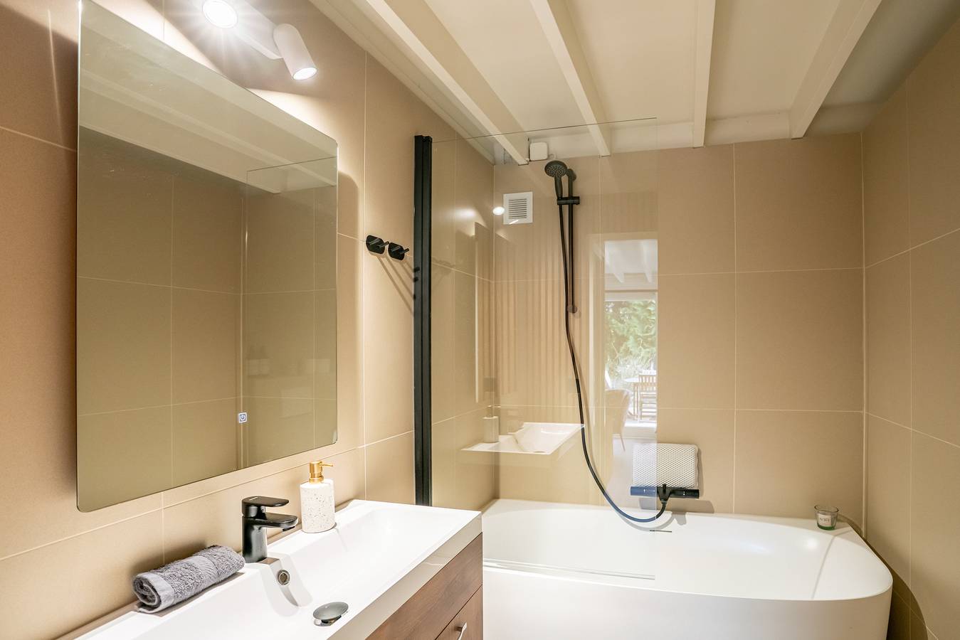 Ferienhaus für 6 Personen mit Balkon/Terrasse in Rekem, Lanaken