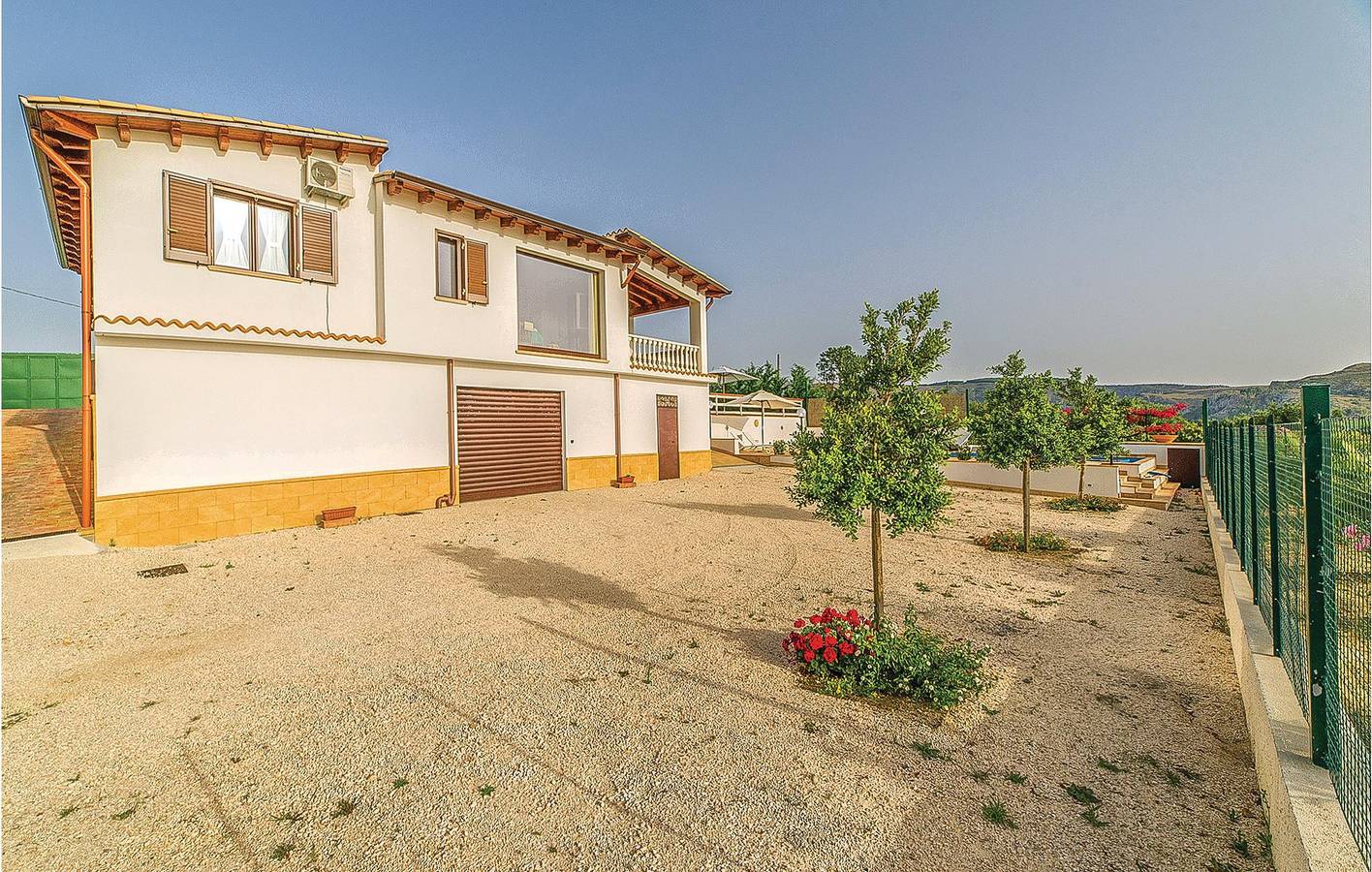 Moderno appartamento di 120 mq: AC, piscina, terrazza e altro in Sambuca di Sicilia, Provincia di Agrigento