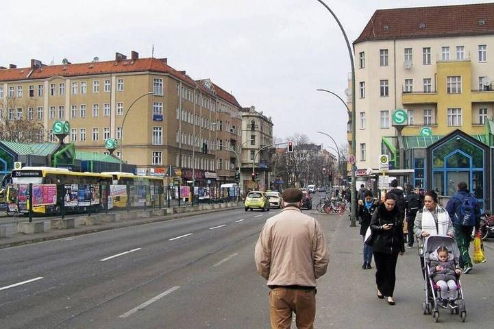 Ferienwohnung für 11 Personen, mit Garten in Neukölln Berlin
