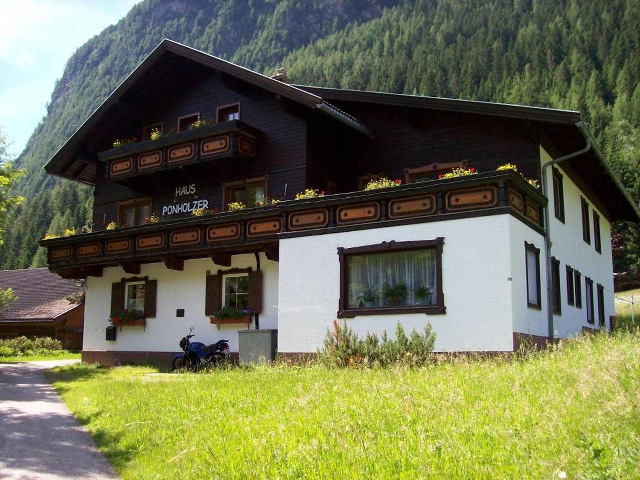 Haus Ponholzer - Doppelzimmer in Schobergruppe, Heiligenblut