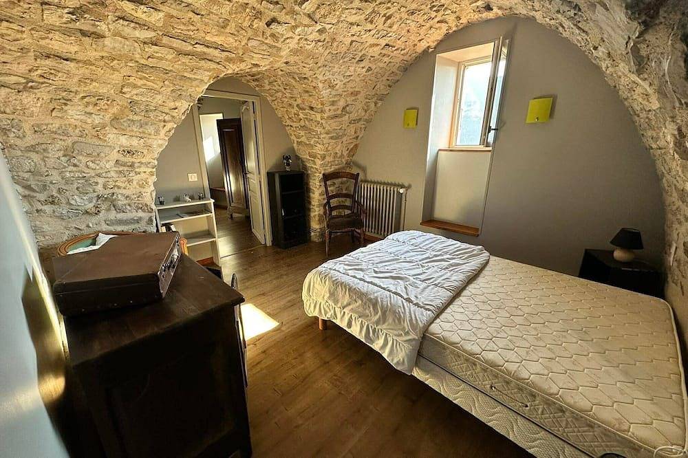 Maison de vacances « Le Gîte de la Cardabelle » in Mostuéjouls, Parc naturel régional des Grands Causses